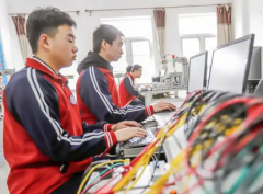 添加教育元素鼓舞高中校园与工作校园打开工作体会社会实践