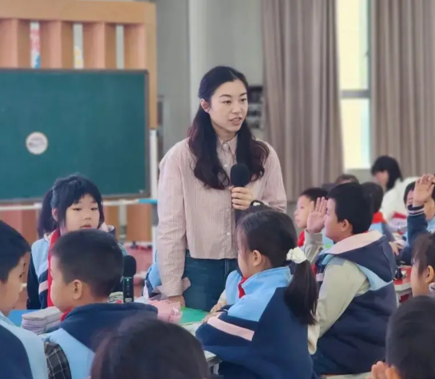 城乡接合部乡村地区的资源短板避免“学